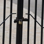 ΚΛΕΙΣΤΑ ΣΧΟΛΕΙΑ ΤΗΛΕΚΠΑΙΔΕΥΣΗ ΚΑΚΟΚΑΙΡΙΑ