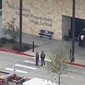 ΜΑΘΗΤΗΣ ΠΥΡΟΒΟΛΙΣΜΟΣ ΤΕΞΑΣ ΚΑΘΗΓΗΤΡΙΑ