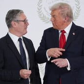 ΝΤΟΝΑΛΝΤ ΤΡΑΜΠ ΚΙΡ ΣΤΑΡΜΕΡ ΣΧΕΣΕΙΣ ΗΠΑ ΒΡΕΤΑΝΙΑ