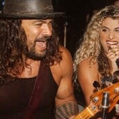 ANTIGONI ΤΖΕΙΣΟΝ ΜΟΜΟΑ