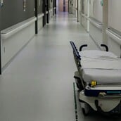 ΠΕΙΡΑΙΑΣ ΛΕΩΦΟΡΕΙΟ ΑΤΥΧΗΜΑ ΑΝΗΛΙΚΟΣ ΟΔΗΓΟΣ