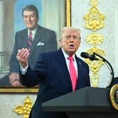 ΤΡΑΜΠ ΙΡΑΝ ΣΤΕΝΑ ΤΟΥ ΟΡΜΟΥΖ