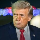 ΝΤΟΝΑΛΝΤ ΤΡΑΜΠ ΔΗΜΟΣΙΟΓΡΑΦΟΣ ΦΥΛΑΚΙΣΗ