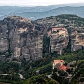 ΜΕΤΕΩΡΑ ΠΤΩΣΗ ΓΥΝΑΙΚΑ ΝΕΚΡΗ