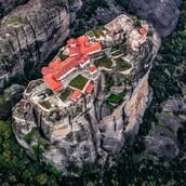 ΜΕΤΕΩΡΑ ΠΤΩΣΗ ΓΥΝΑΙΚΑΣ ΚΕΝΟ