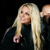 ΜΠΡΙΤΝΕΙ ΣΠΙΑΡΣ ΓΙΟΙ ΚΕΝΤΡΟ ΑΠΕΞΑΡΤΗΣΗΣ