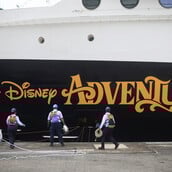 DISNEY ΑΠΟΛΥΣΕΙΣ