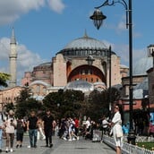 ΑΓΙΑ ΣΟΦΙΑ ΚΩΝΣΤΑΝΤΙΝΟΥΠΟΛΗ ΕΛΛΗΝΕΣ ΤΟΥΡΙΣΤΕΣ