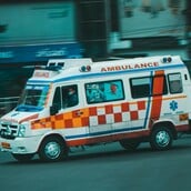 ΙΝΔΙΑ ΕΚΡΗΞΗ ΝΕΚΡΟΙ ΤΡΑΥΜΑΤΙΕΣ