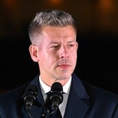 ΠΕΤΕΡ ΜΑΓΙΑΡ ΟΥΓΓΑΡΙΑ