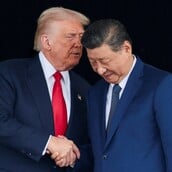 «Δεν πρέπει να γυρίσουμε στο νόμο της ζούγκλας»: Το «αμένσιοτο» της Κίνας για τον Τραμπ