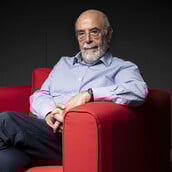 «Ζούμε εποχές αντίστοιχες με του Μουσολίνι και του Χίτλερ»