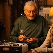 Ο Ντε Νίρο λέει ότι η Αριάνα Γκράντε είναι η πιο αστεία συμπρωταγωνίστριά του