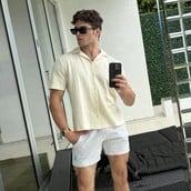 Ο Clavicular, το «looksmaxxing» και το «mogging» εισβάλλουν στα social media των έφηβων αγοριών