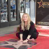 ΚΡΙΣΤΙΝΑ ΑΠΛΓΚΕΪΤ ΝΟΣΗΛΕΙΑ ΣΚΛΗΡΥΝΣΗ ΚΑΤΑ ΠΛΑΚΑΣ ΑΥΤΟΒΙΟΓΡΑΦΙΑ