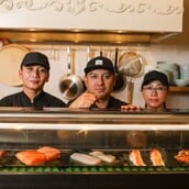 «Drunk Duck»: Η νέα γευστική εμπειρία σούσι που ανεβάζει τον πήχη στην ασιατική κουζίνα