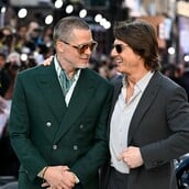 Ο Μπραντ Πιτ δεν πλακώθηκε με τον Τομ Κρουζ. Το YouTube ανοίγει μέτωπο με τα deepfakes