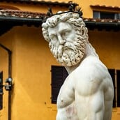 ΑΓΑΛΜΑ ΦΛΩΡΕΝΤΙΑ ΤΟΥΡΙΣΤΡΙΑ