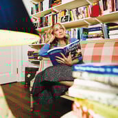 Θα σώσουν η Σάρα Τζέσικα Πάρκερ και η Ντούα Λίπα την αγορά του βιβλίου;