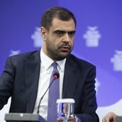 ΠΑΥΛΟΣ ΜΑΡΙΝΑΚΗΣ ΟΙΚΟΝΟΜΙΚΟ ΦΟΡΟΥΜ ΔΕΛΦΩΝ 