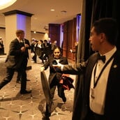 ΠΥΡΟΒΟΛΙΣΜΟΙ ΛΕΥΚΟΣ ΟΙΚΟΣ ΟΥΑΣΙΝΓΚΤΟΝ 