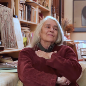 Ιωάννα Καρυστιάνη: «Ακουγόντουσαν συνεχώς βογγητά, ο πόνος ήταν πολλαπλάσιος, ήξερες ότι βασανίζονται και οι σύντροφοί σου»