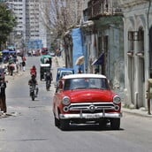 ΚΟΥΒΑ ΤΟΥΡΙΣΜΟΣ ΜΕΙΩΣΗ ΕΝΕΡΓΕΙΑ ΠΤΗΣΕΙΣ