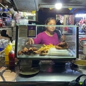 Το κοτόπουλο ως πατρίδα: Aπό το pollo a la brasa στο καζάνι της ajiaco