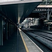 ΛΟΝΔΙΝΟ ΕΚΚΕΝΩΣΗ ΣΙΔΗΡΟΔΡΟΜΙΚΟΣ ΣΤΑΘΜΟΣ ΑΕΡΙΟ