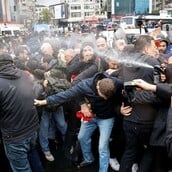 ΚΩΝΣΤΑΝΤΙΝΟΥΠΟΛΗ ΠΡΩΤΟΜΑΓΙΑ ΣΥΛΛΗΨΕΙΣ ΒΙΑ ΑΣΤΥΝΟΜΙΑ ΔΙΑΔΗΛΩΣΕΙΣ