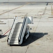 ΑΡΑΞΟΣ ΤΡΑΥΜΑΤΙΕΣ ΥΠΑ ΑΕΡΟΔΡΟΜΙΟ