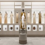 Μόδα, Τέχνη και Σάρκα: Η μεγάλη έκθεση «Costume Art» του Met μας θυμίζει τι σημαίνει να κατοικείς ένα σώμα