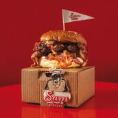 Sam Burgers: Street food από τον αμερικανικό Νότο στο Κουκάκι