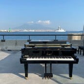 Piano City Athens 2026: H Αθήνα μετατρέπεται σε μια μεγάλη σκηνή αφιερωμένη στο πιάνο