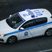 ΣΥΛΛΗΨΗ ΟΠΛΟ ΠΥΡΟΒΟΛΙΣΜΟΣ ΠΑΤΕΡΑΣ ΠΑΙΔΙ