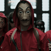 LA CASA DE PAPEL NETFLIX Η ΤΕΛΕΙΑ ΛΗΣΤΕΙΑ