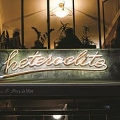 Heteroclito: Ένα bar à vin που λειτουργεί ως χάρτης της οινικής απόλαυσης