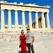 Metallica: Η σύντροφος του Τζέιμς Χέτφιλντ δημοσίευσε φωτογραφίες τους από την Ελλάδα