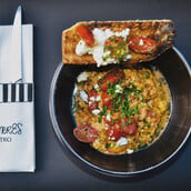 Kalimeres Bistro: Από brunch μέχρι κοκτέιλ στο πιο χαλαρό spot του Ψυρρή