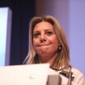 ΜΑΡΙΑ ΚΑΡΥΣΤΙΑΝΟΥ ΝΕΟ ΚΟΜΜΑ