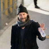 Κιάνου Ριβς: Ζητά επιείκεια για τον σκηνοθέτη που πήρε 11 εκατ. δολάρια από το Netflix και δεν τελείωσε ποτέ τη σειρά του