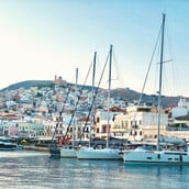 ΣΥΡΟΣ ΠΑΡΑΛΙΕΣ ΟΜΠΡΕΛΕΣ ΠΡΟΣΒΑΣΙΜΟΤΗΤΑ