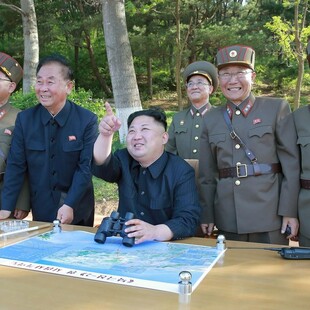 Κιμ Γιονγκ Ουν: Σύντομα θα αποκαλύψουμε ένα νέο στρατηγικό όπλο