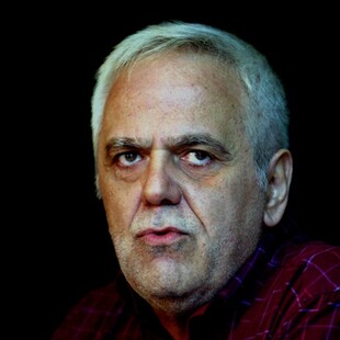 «Τα έξυπνα τα λόγια τα μεγάλα», Πάσχος Μανδραβέλης