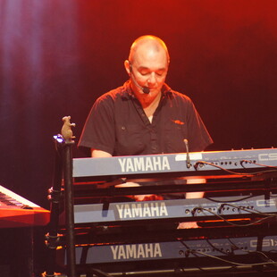 Πέθανε από κορωνοϊό, ο κιμπορντίστας των Stranglers, Dave Greenfield