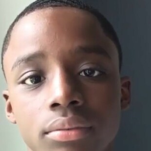 Τζορτζ Φλόιντ: Δισκογραφικό συμβόλαιο για τον 12χρονο Αφροαμερικάνο που το τραγούδι του έγινε viral