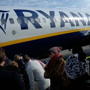 Ποιος ευθύνεται για το «φιάσκο» με τους επιβάτες της Ryanair που βρέθηκαν στην Τιμισοάρα