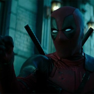 Στο πρώτο teaser του «Deadpool 2» ο Ράιαν Ρέινολντς αυτο-τρολάρεται ξανά και αποκαλύπτει τα οπίσθιά του