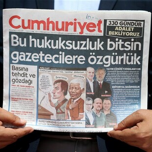Ανώτατο Δικαστήριο στην Τουρκία: Παραβιάστηκαν δικαιώματα δημοσιογράφων της Cumhuriyet