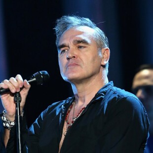 Νέες αντιδράσεις κατά του Morrissey για τη στήριξη στην ακροδεξιά